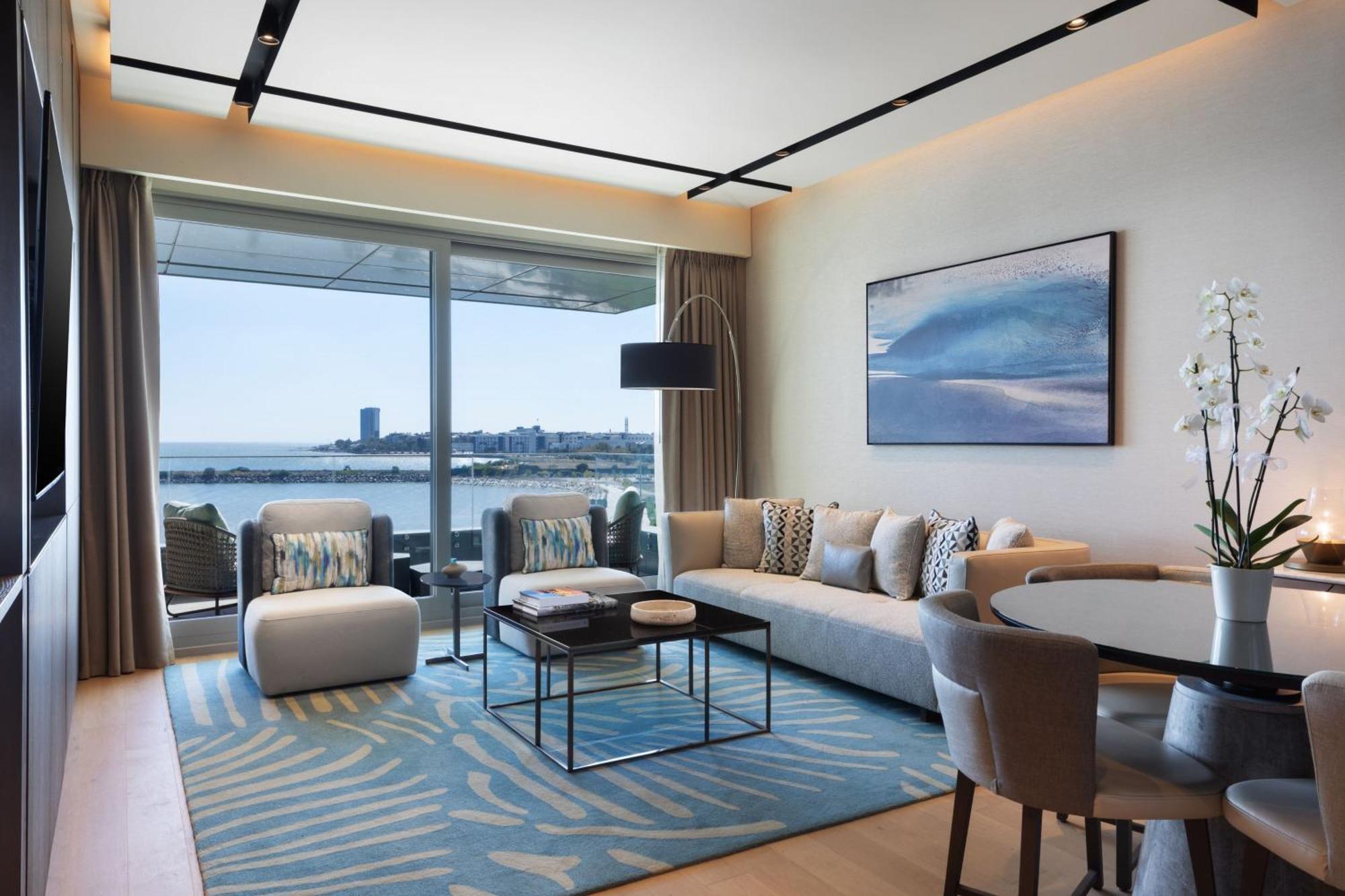 Jw Marriott Hotel Istanbul Marmara Sea Exterior foto A living room at the Ritz-Carlton, DIFC